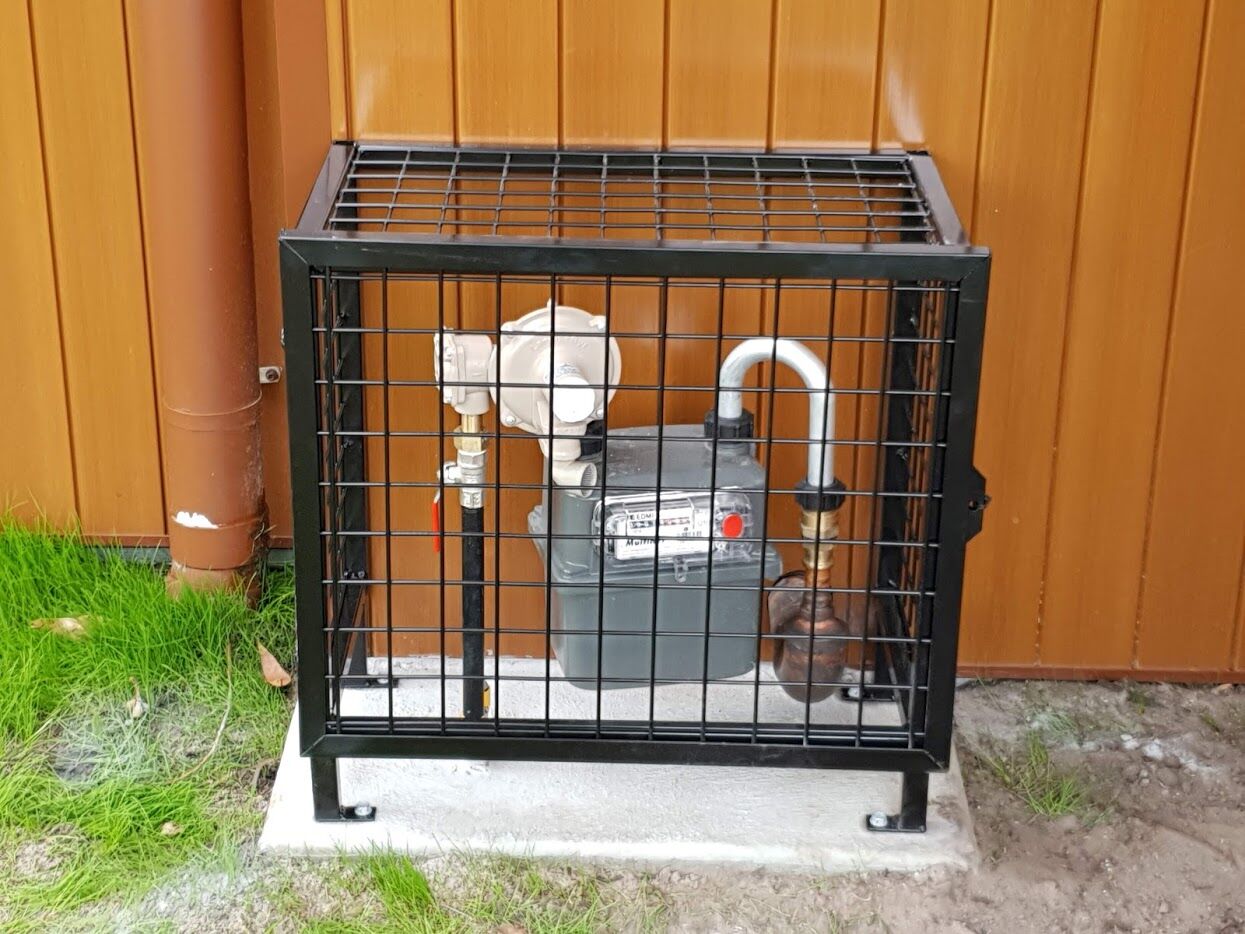 Water meter cage black